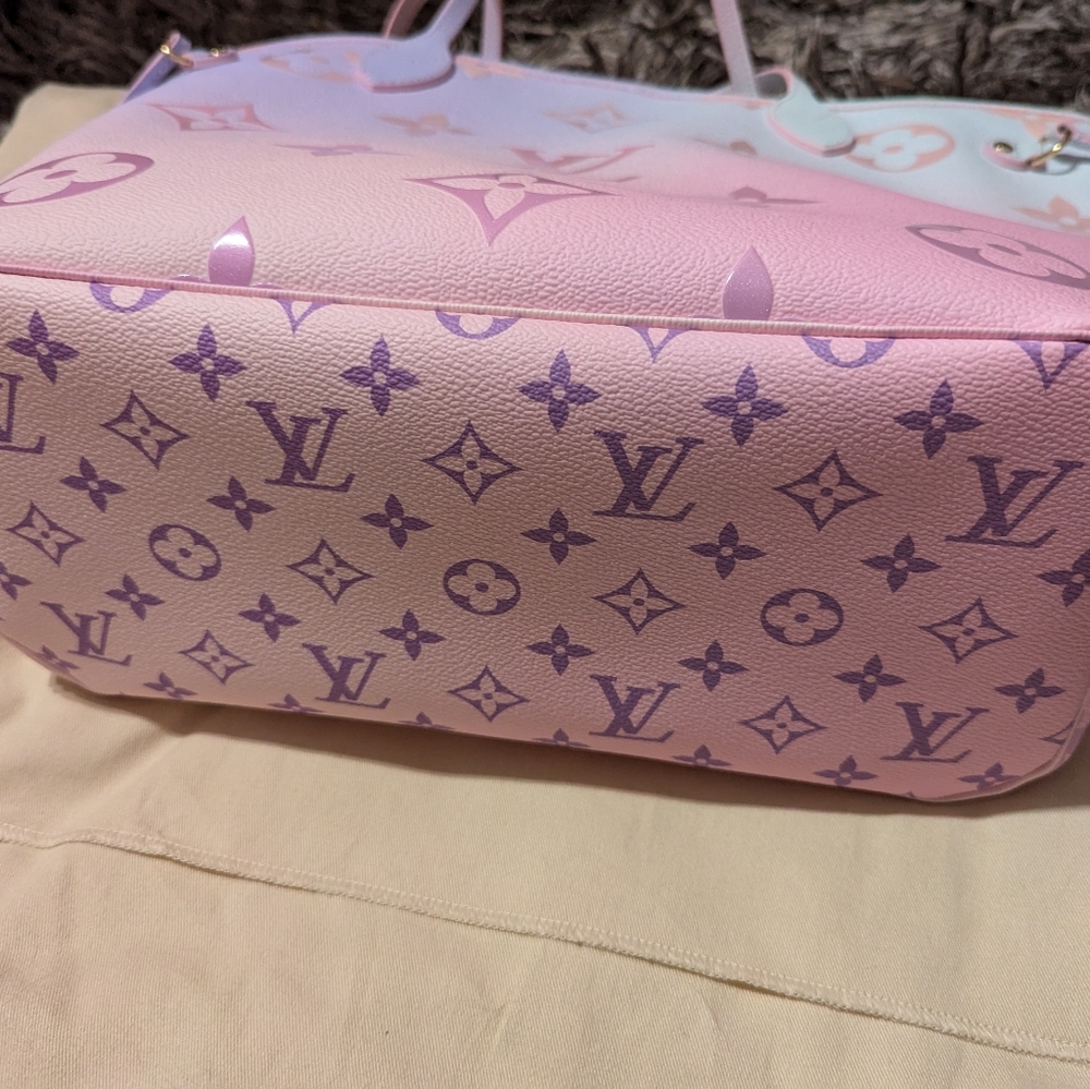 SOLD Louis Vuitton Giant Monogram Neverfull MM Sunrise Pastel Spring in the City - Picture 15 of 16